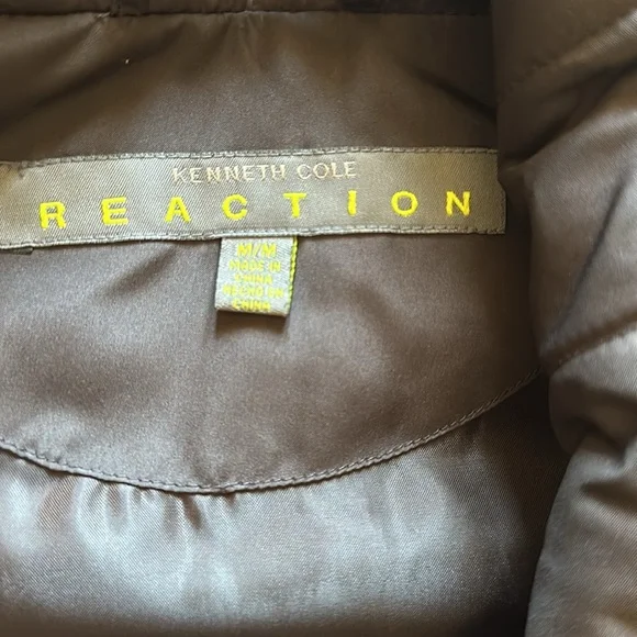 Bundle of 2 puffer vests - Picture 5 of 5